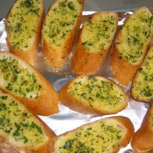 Bánh Mì Nướng Bơ Tỏi
