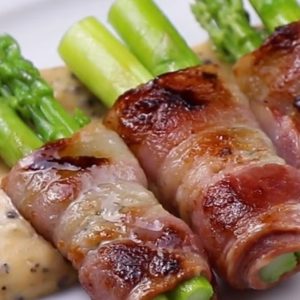 Bò Cuộn Măng Tây
