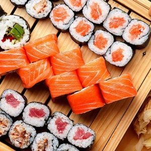 Sushi Cá Hồi